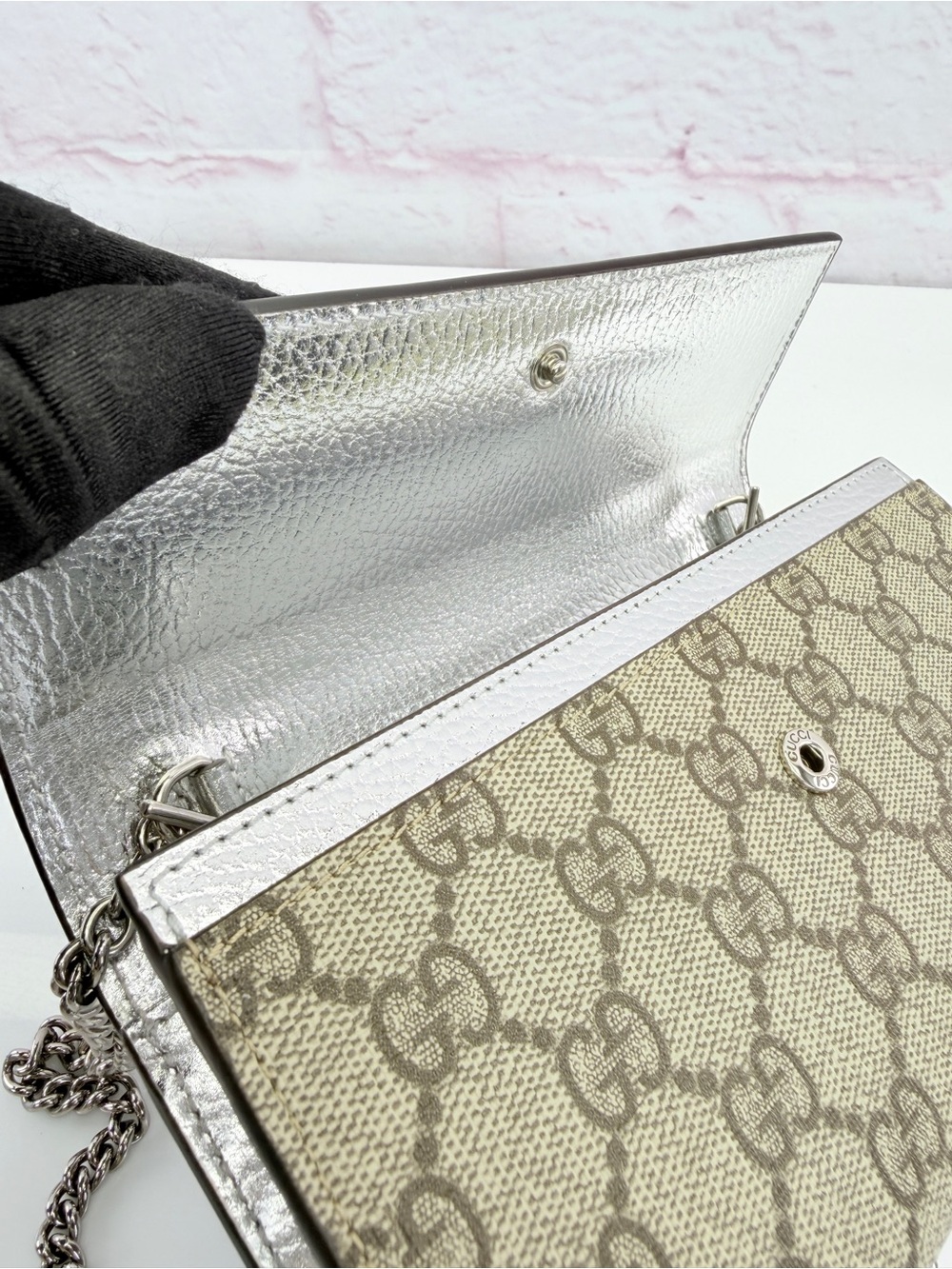 Gucci Metallic Calfskin GG Supreme Monogram Petite GG Marmont Wallet on Chain - Picture 5 of 12